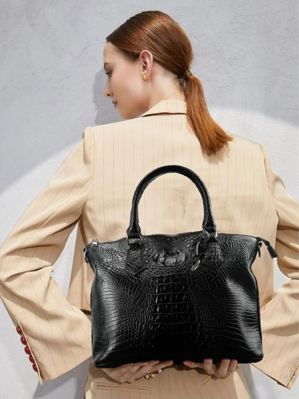 Stylish Crocodile Handbag for Women | Chic Satchel Purse with Shoulder Strap